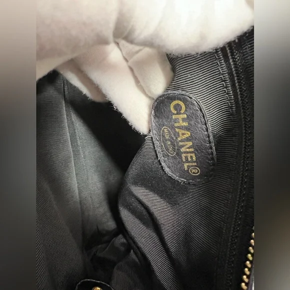 CHANEL Black CC Logo Patent Leather Chain Shoulder Tote Bag-4126843 - Picture 13 of 15